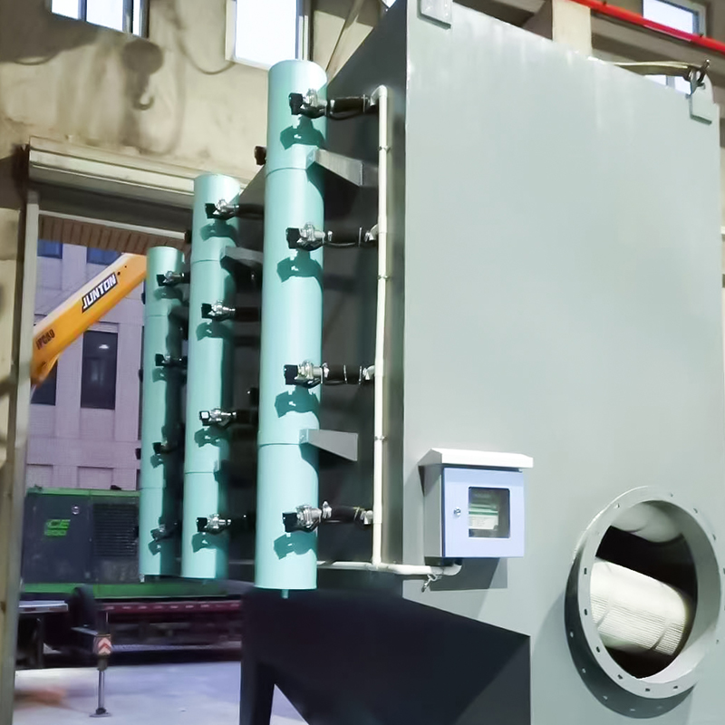 Cartridge dust collector