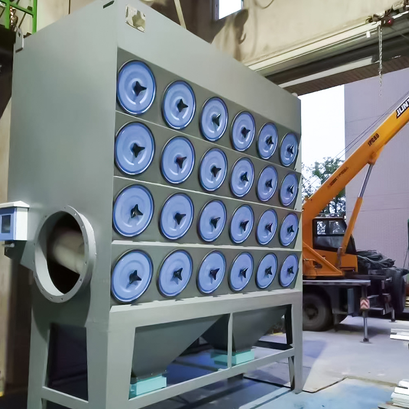 Cartridge dust collector